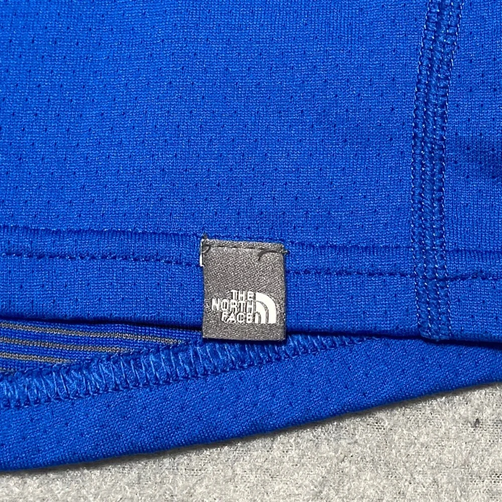 The North Face Men's Large Blue Flash Dry Quarter Zip Pullover Long Sleeve Shirt